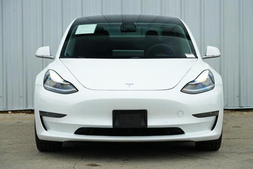 2019 Tesla Model 3 Mid Range