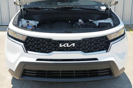 2022 Kia Sorento LX