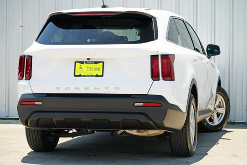2022 Kia Sorento LX