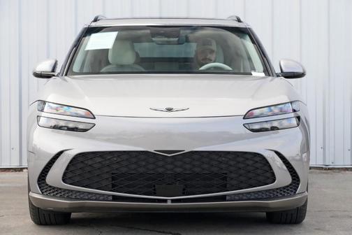 2024 Genesis GV60 Standard