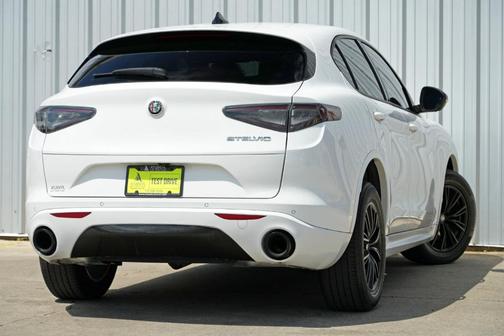 2024 Alfa Romeo Stelvio Base