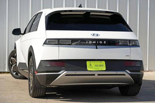 2022 Hyundai IONIQ 5 SE