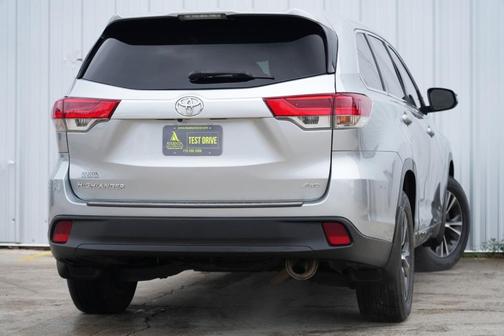 2018 Toyota Highlander LE