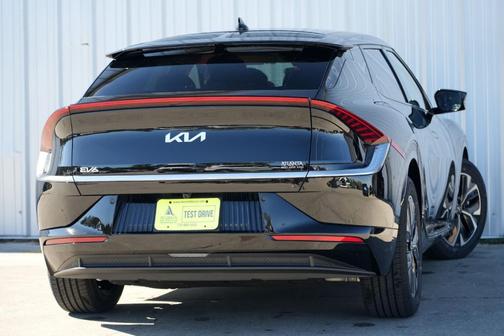 2022 Kia EV6 Wind