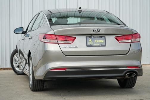 2017 Kia Optima LX