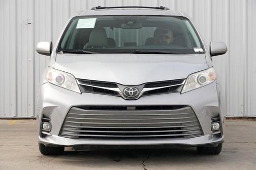 2018 Toyota Sienna XLE Premium