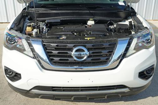 2020 Nissan Pathfinder S