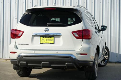 2020 Nissan Pathfinder S