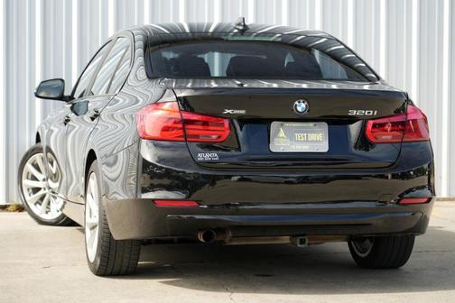 2017 BMW 320 i xDrive