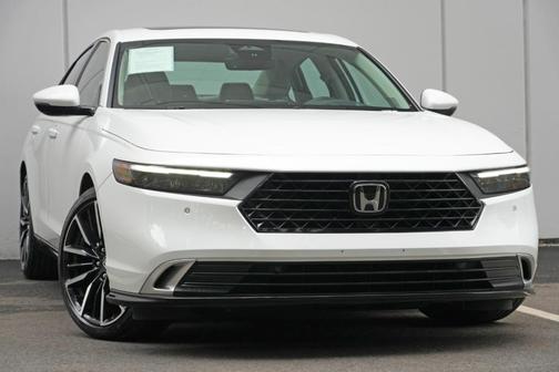 Platinum White Pearl 2024 Honda Accord Hybrid Touring