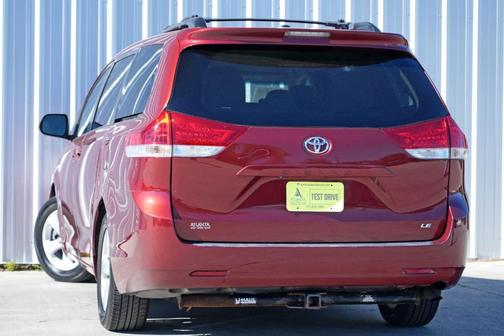 2013 Toyota Sienna LE