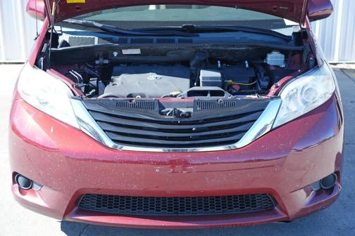 2013 Toyota Sienna LE