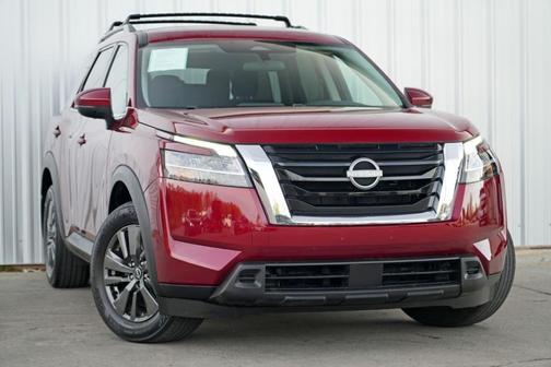 2022 Nissan Pathfinder SV