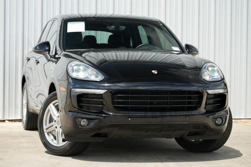 2016 Porsche Cayenne Base