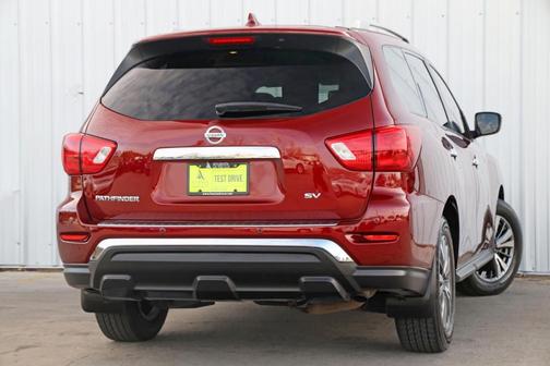 2020 Nissan Pathfinder SV