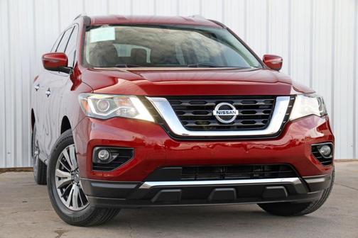 2020 Nissan Pathfinder SV
