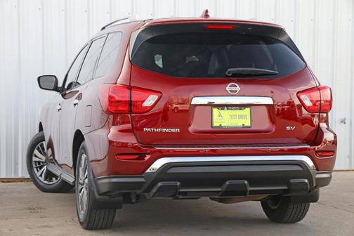 2020 Nissan Pathfinder SV