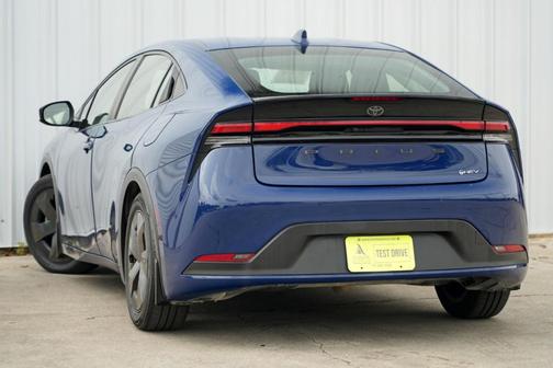 2023 Toyota Prius LE