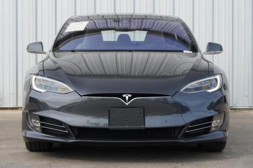 2016 Tesla Model S 90D