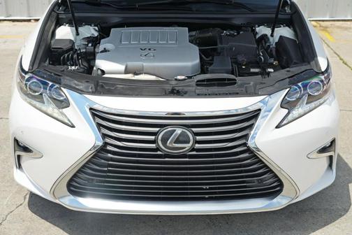 2017 Lexus ES 350 Base