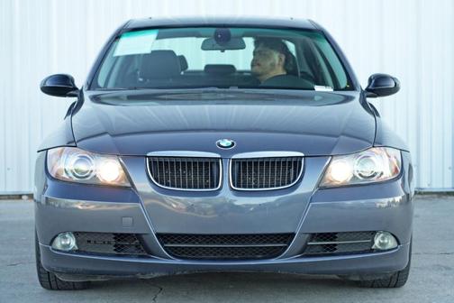 2006 BMW 325 i