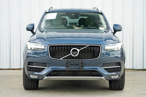 2019 Volvo XC90 T6 Momentum