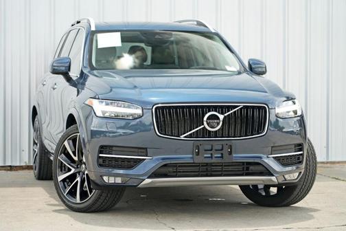 2019 Volvo XC90 T6 Momentum