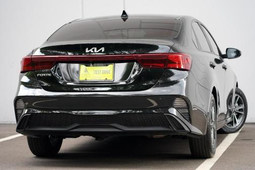 Aurora Black 2023 Kia Forte LXS