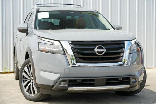 2022 Nissan Pathfinder Platinum