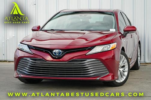 2020 Toyota Camry Hybrid XLE