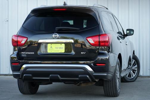 2020 Nissan Pathfinder SV