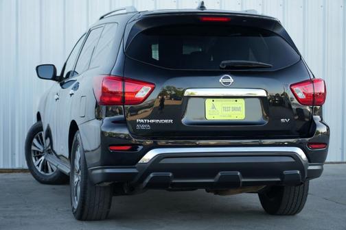 2020 Nissan Pathfinder SV