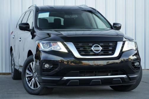 2020 Nissan Pathfinder SV