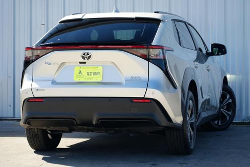 2024 Toyota bZ4X XLE