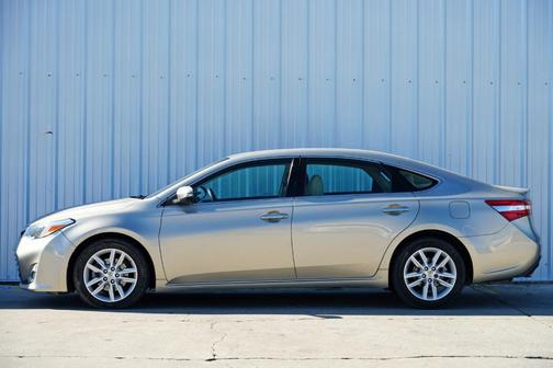 2013 Toyota Avalon XLE
