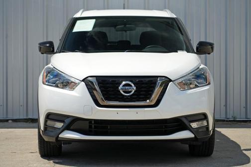 2019 Nissan Kicks SR