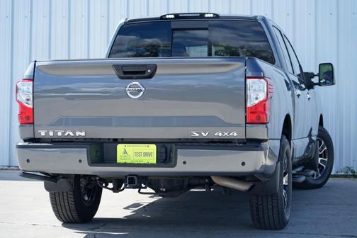 2021 Nissan Titan SV
