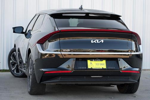 Aurora Black Pearl 2022 Kia EV6 Wind