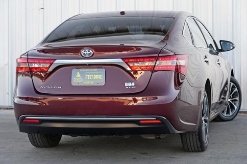 2018 Toyota Avalon Hybrid XLE Premium