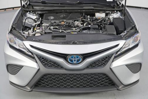 2020 Toyota Camry Hybrid SE