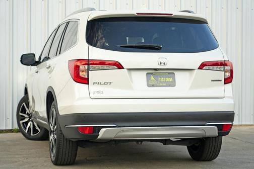 2019 Honda Pilot Touring 8-Passenger