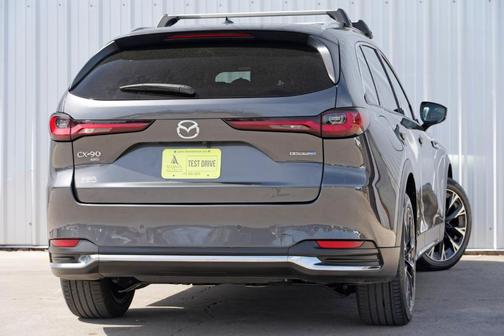 2024 Mazda CX-90 PHEV Premium Plus