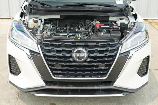 2022 Nissan Kicks SV