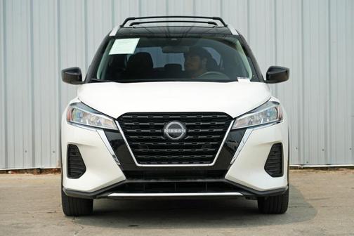 2022 Nissan Kicks SV