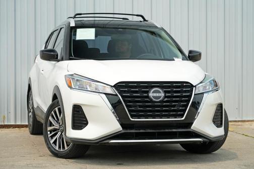 2022 Nissan Kicks SV