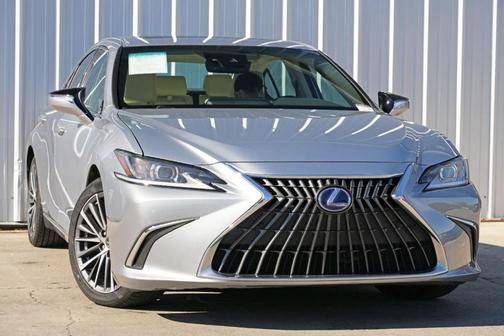 2022 Lexus ES 300h Premium