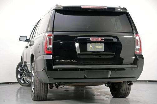 2017 GMC Yukon XL SLT