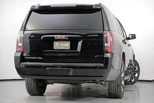 2017 GMC Yukon XL SLT