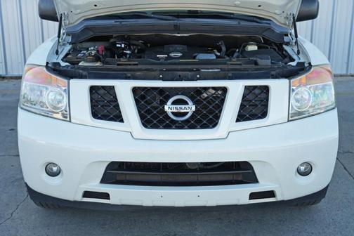 2013 Nissan Armada SV