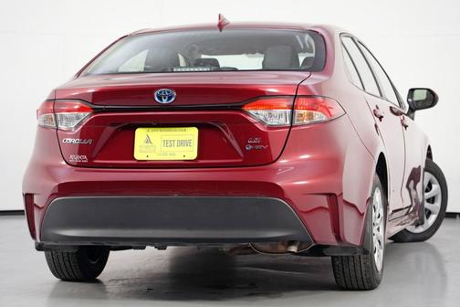 2025 Toyota Corolla Hybrid LE